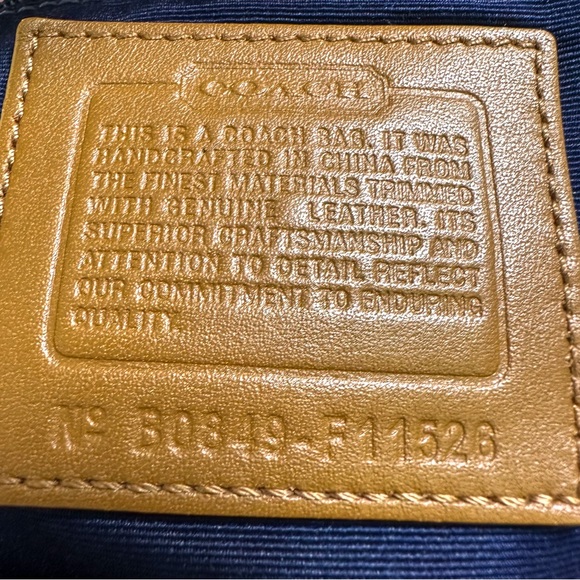 Coach Gallery Vintage Tote in Mini Signature Jacquard with Brown Leather Trim - Picture 13 of 13